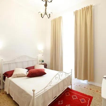 Breathe Liguria - Lucy: Historic Center Seaside La Spezia