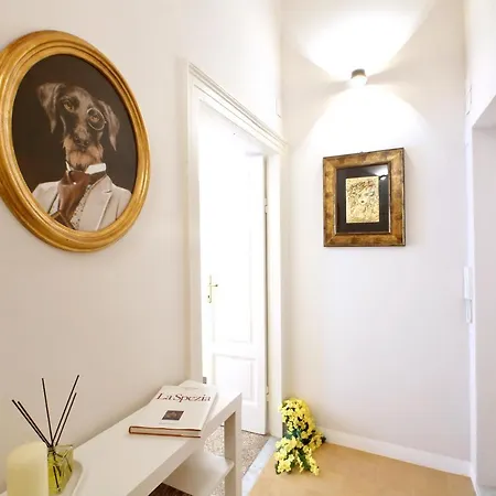 Breathe Liguria - Lucy 1 Bedroom And 1 In A Newly Renovated Nineteenth-century Building In The Historic Center Near The Sea 3* La Spezia