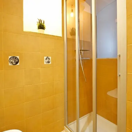 Breathe Liguria - Lucy 1 Bedroom And 1 In A Newly Renovated Nineteenth-century Building In The Historic Center Near The Sea